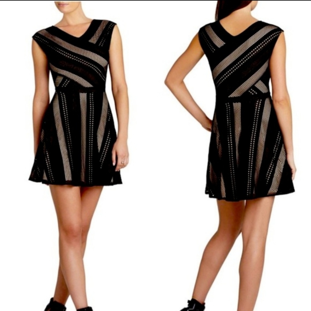 BCBGMaxAzria Jasmyne Black laser cut inlet mini dress size XS